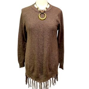 Jon & Anna Fringed Hem Sweater